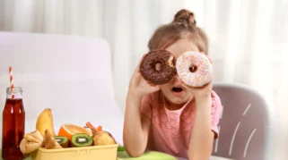 Libur Sekolah, Orang Tua Diminta Batasi Konsumsi Makanan Manis untuk Cegah Kerusakan Gigi Anak