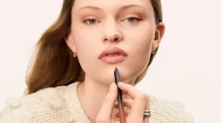 Louis Vuitton Ubah Lip Liner jadi Objek Kemewahan Lewat LV Crayon