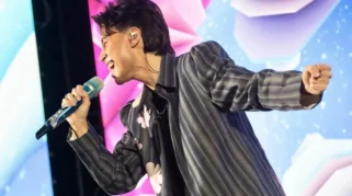 Makna Lagu Cinta Untuk Mama dari Vidi Aldiano: Ungkapan Kasih yang Menyentuh Hati