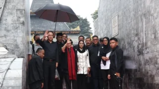 Megawati Ziarah ke Makam Bung Karno di Blitar di Tengah Bulan Bung Karno 2026
