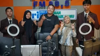 Meista Aulia dan Tim Paskibra SMAN Jenggawah Raih Juara Madya 1 di LKBB Banyuwangi Championship