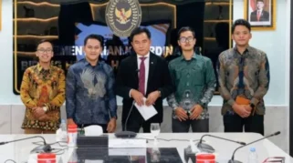 Menko Yusril Sampaikan Tuntutan BEM SI ke Presiden Prabowo, Tegaskan Kebebasan Berpendapat Terjamin