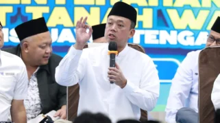 Menteri ATRBPN Serahkan 243 Sertipikat Tanah Wakaf di Jawa Tengah, Capai 73 Persen