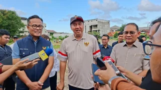 Menteri BP BUMN: Warga Bantaran Rel Tempati Huntara Senen tanpa Biaya Awal
