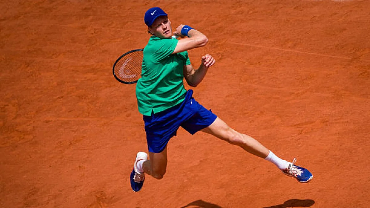 Merasa Seperti Kehilangan Tenaga, Jannik Sinner Terhenti di Babak Kedua Roland Garros: Analisa Lengkap Kekalahan Mengejutkan Sang Petenis Italia