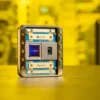 Microsoft Rilis Majorana 2, Chip Kuantum yang Diklaim 1.000 Kali Lebih Stabil dengan Masa Hidup Qubit di Atas 20 Detik