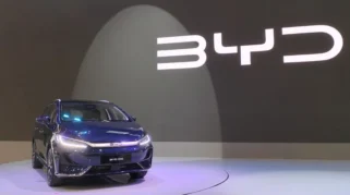 Mobil Listrik BYD Seruduk Pemotor Bekasi Sampai Tewas di Tempat, Polisi Selidiki Penyebab