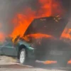 Mobil Sedan Terbakar di Pamekasan, Keluarga Selamat