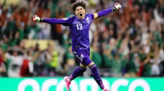 Momen Absolute Cinema: Guillermo Ochoa Cetak Rekor Pemain Tertua Meksiko di Piala Dunia 2026