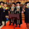 Momen Bahagia Keluarga Anang Hermansyah Wisuda Bersama di Universitas Airlangga