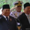 Momen Haru: Prabowo Hadiri Persemayaman Ryamizard, Negara Beri Penghormatan Militer Tertinggi