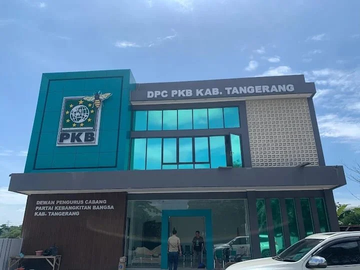 Nur Kholis Mundur, Ustur Ambil Alih Kendali PKB Kabupaten Tangerang