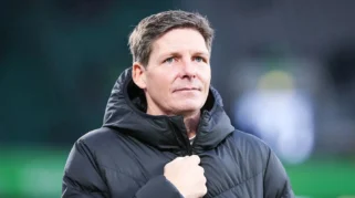 Oliver Glasner Beri Lampu Hijau ke AC Milan, Ralf Rangnick Masih Jadi Pertimbangan untuk Direktur Olahraga