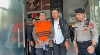 OTT di Kantor Imigrasi Jakarta Barat, Wamen Imipas Silmy Karim Resmi Jadi Tahanan KPK