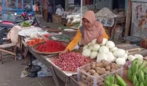 Pedagang Bumbu Dapur di Pandeglang Keluhkan Kenaikan Harga, Omzet Turun Hingga 50 Persen