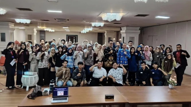 Pelatihan Kewirausahaan Digital Cetak Wirausaha Muda Surabaya dengan Live Streaming Affiliate Marketing