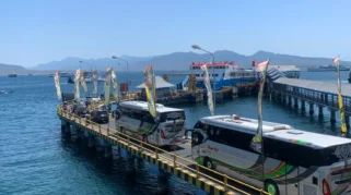 Peningkatan Jumlah Truk Besar Picu Macet 5 Km di Jalur Ketapang, ASDP Tambah Kapal