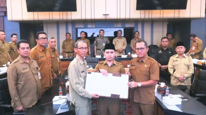 Peringati Hari Pancasila, Gus Bupati Tegaskan Komitmen Mojokerto Jaga Persatuan dan Perdamaian Dunia