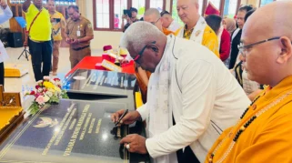 Pesan Sejuk Bupati Mojokerto untuk Umat Buddha di Momen Hari Waisak 2570 BE: Menebar Damai dan Cinta Kasih di Trowulan