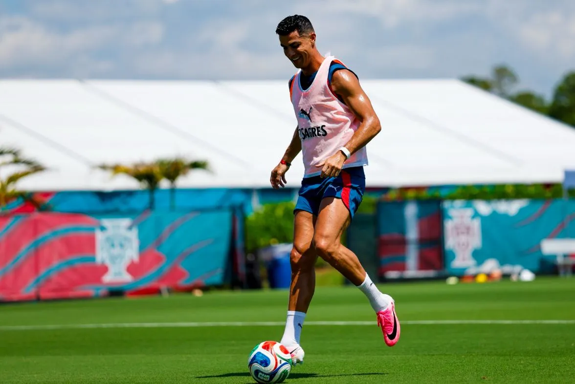 Piala Dunia 2026: Alan Shearer Minta Ronaldo Lebih Mawas Diri di Usia 41 Tahun