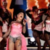 Pink Pukau dengan Aksi Akrobatik hingga Qween Jean Cetak Sejarah: Momen Terbaik dari Tony Awards 2026