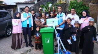 PLN Icon Plus Salurkan Bantuan Kebersihan dan Santunan ke Panti Asuhan Nurul Huda Palembang Lewat Program ICONNECTIVITY FOR GREEN