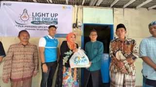 PLN Situbondo Sambung Listrik Gratis untuk 81 Rumah Umanak dan Guru Pondok Pesantren Sukorejo