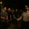 Polisi Gagalkan Rencana Tawuran Pemuda di Bekasi, Sita Puluhan Senjata Tajam dan Amankan Tiga Tersangka