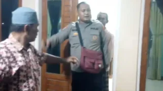 Polisi Selamatkan Terduga Pencuri Sapi dari Amukan Massa di Situbondo