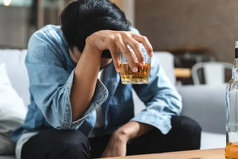 Polisi Tak Ada Pidana di Kasus 2 Lurah di Kendari Pesta Miras Bareng Wanita BO, Diserahkan ke Inspektorat