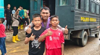 Polres Jakpus Berikan Trauma Healing dan Bantuan untuk Korban Kebakaran Tanah Tinggi