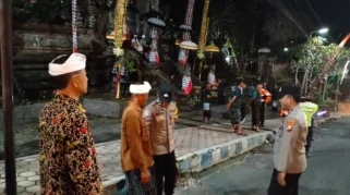 Polres Lumajang Amankan Penyambutan Air Suci di Pura Mandara Giri Semeru Agung