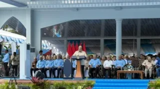 Prabowo Dianugerahi Lencana Emas Adhi Bhakti Tani Nelayan Maha Utama di PENAS XVII 2026