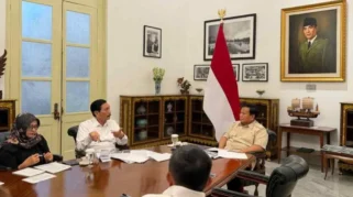 Prabowo Terima Luhut & Jajaran DEN di Istana, Bahas MBG dan Masalah Ekonomi Nasional