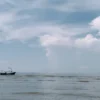 Prakiraan Cuaca Maritim Jatim 27 Juni 2026: Gelombang Tinggi di Perairan Selatan