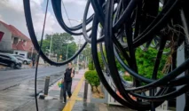 Pramono Anung Pastikan Proyek Penataan Kabel Bawah Tanah Dilanjutkan