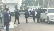 Presiden Prabowo Hadiri Persemayaman Jenderal Ryamizard Ryacudu di Kementerian Pertahanan