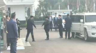 Presiden Prabowo Hadiri Persemayaman Jenderal Ryamizard Ryacudu di Kementerian Pertahanan