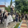 Puluhan Mahasiswa Bondowoso Geruduk Kantor Bupati, Tagih Janji Pembebasan PBB