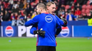 Rahasia PSG Hadapi Penalti Arsenal Terungkap, Catatan Safonov Viral di Media Sosial