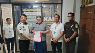 Razman Nasution Resmi Dijebloskan ke Lapas Cipinang Jalani Hukuman 1,5 Tahun