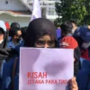 Ribuan Mahasiswa Kepung Grahadi, Polisi Kerahkan 1.249 Personel dan Tutup Sejumlah Ruas Jalan