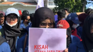 Ribuan Mahasiswa Kepung Grahadi, Polisi Kerahkan 1.249 Personel dan Tutup Sejumlah Ruas Jalan