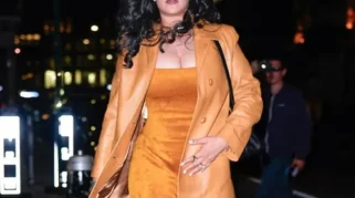 Rihanna Tampil Memukau dengan Gaya Busana Serba Kuning di New York