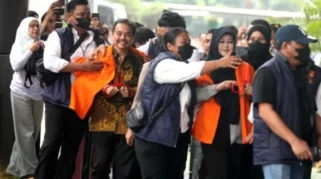 Roy Suryo dan Dokter Tifa Resmi Dilimpahkan ke Kejaksaan dalam Kasus Dugaan Fitnah Ijazah Jokowi