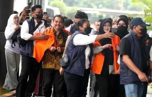 Roy Suryo dan Dokter Tifa Resmi Dilimpahkan ke Kejaksaan dalam Kasus Dugaan Fitnah Ijazah Jokowi