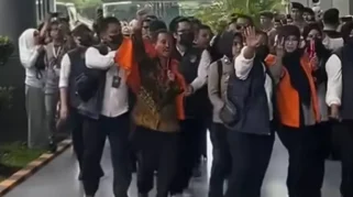 Roy Suryo Tolak Pakai Rompi Tahanan saat Pelimpahan ke Kejari Jaksel, Ini Alasannya