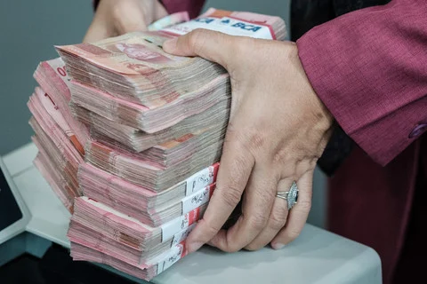 Rupiah Berpotensi Menguat ke Kisaran Rp 17 Ribu Usai BI Naikkan Suku Bunga Acuan, Sentimen Timur Tengah Jadi Kunci