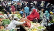 Rupiah Melemah, Masyarakat Malaysia Ramai Belanja di Kalbar