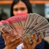 Rupiah Nyaris Rp 18.000, Bank Indonesia Batasi Pembelian Valas